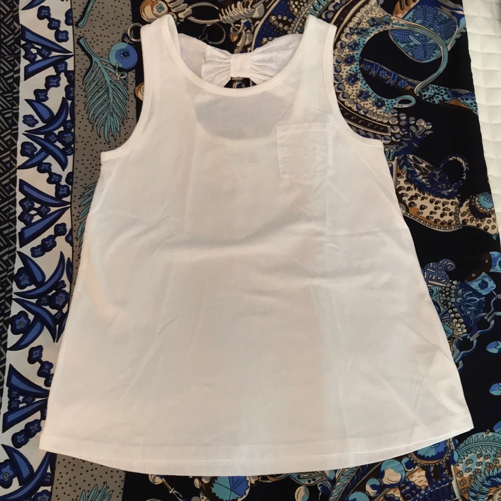 White Pocket and Bow Tank